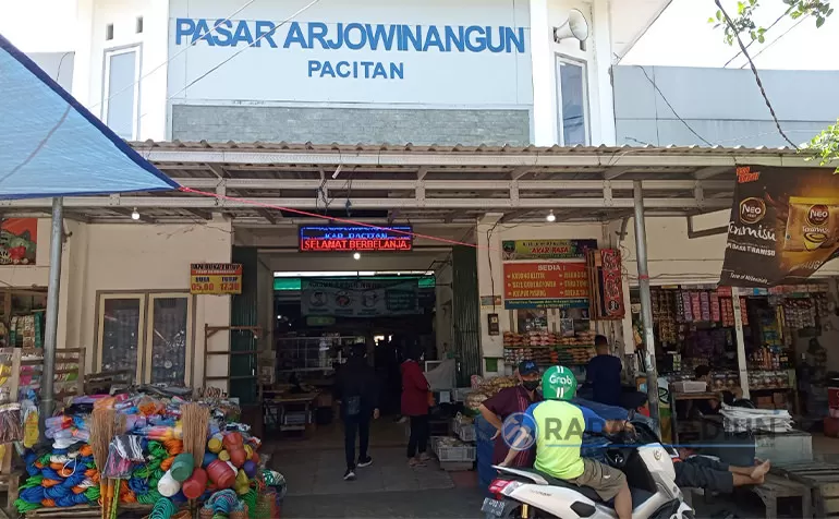 Pasar Arjowinangun Sepi Jelang Libur Natal dan Tahun Baru